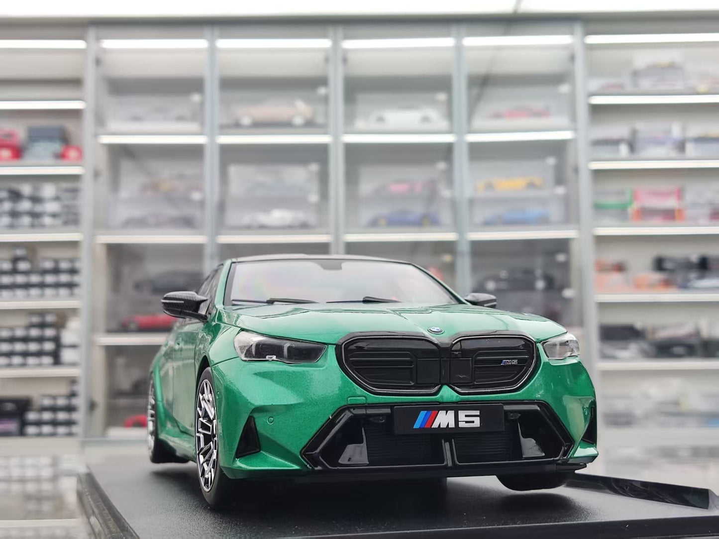 solido 1/18 BMW M5 M ISLE OF MAN Metallic Green S1814701