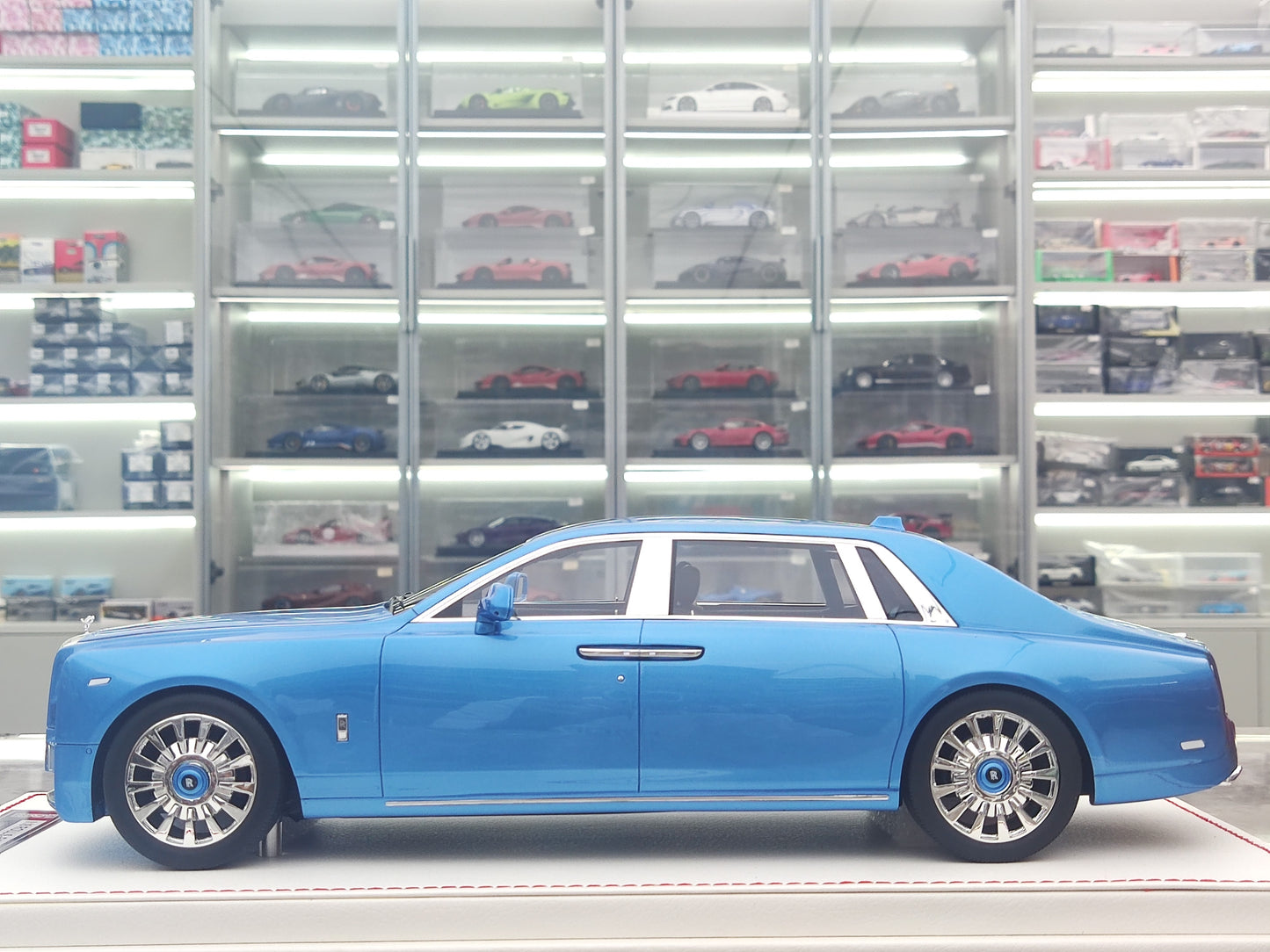 SC 1/18 Rolls-Royce Phantom VIII Blue Resin Car Model JS-SC001