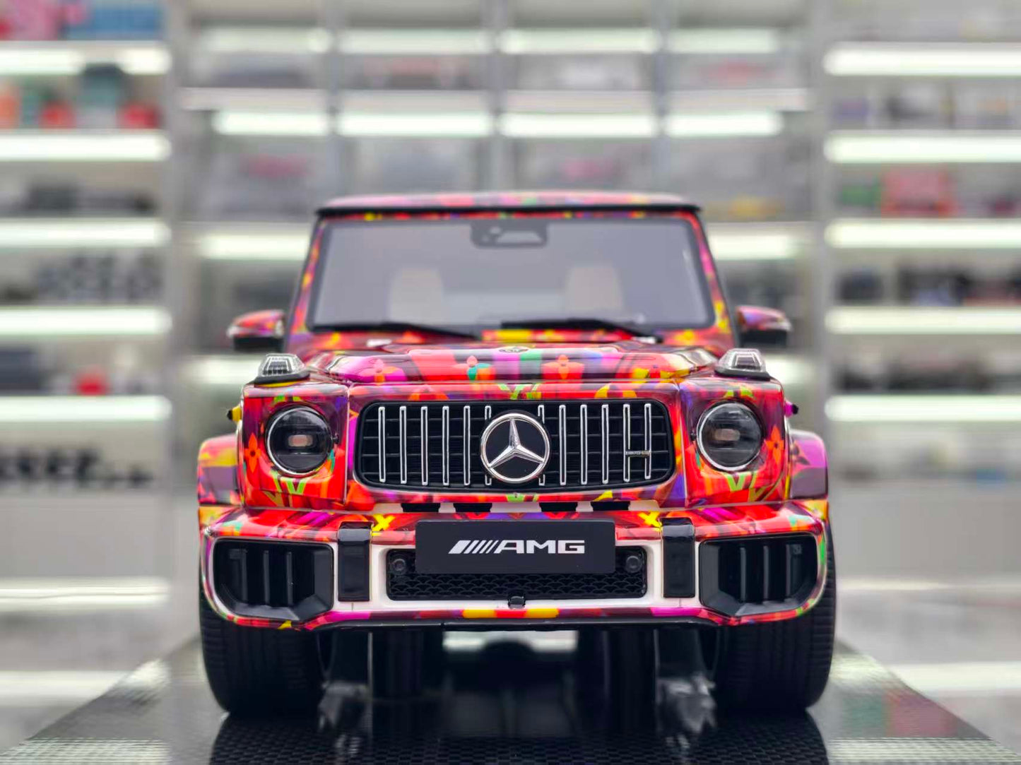 Dino Model 1/18 Mercedes-Benz G63 Custom Edition  DML001B