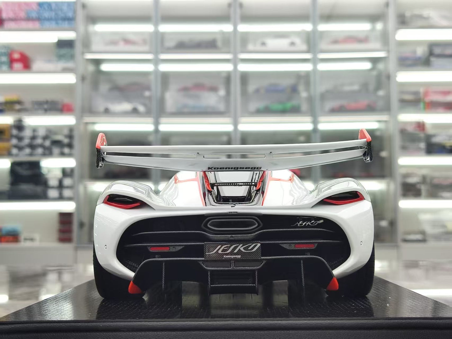 FRONTIART 1/18 Koenigsegg Jesko 7391 White Car Model FA168