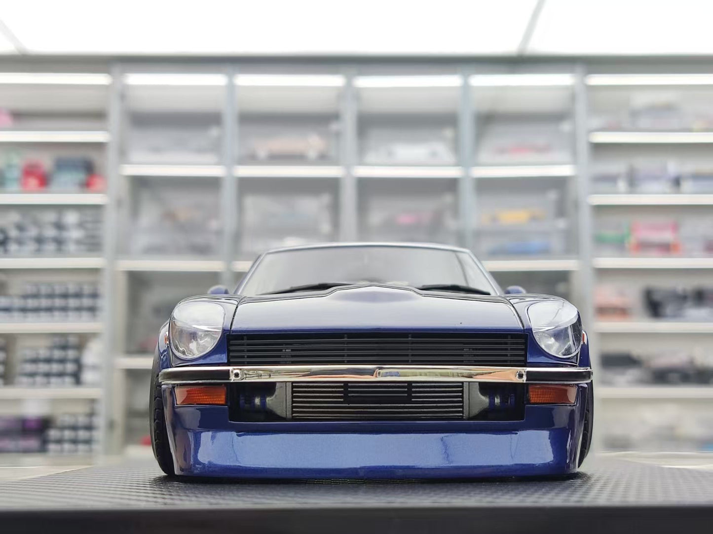 Ignition Model 1/18 Nissan Fairlady Z (S30) Blue IG3592