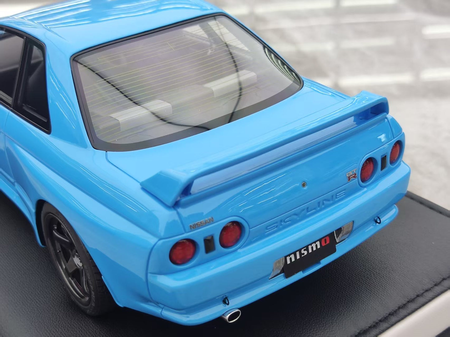 MOTORHELIX 1/18 Nissan Kyline GT-R (R32) Customized Version Cyan Blue Resin Model MH317