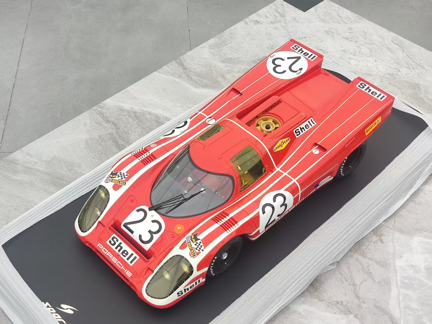 SPARK 1/8 Porsche 917 #23 winner Le Mans 1970 red 08LM70