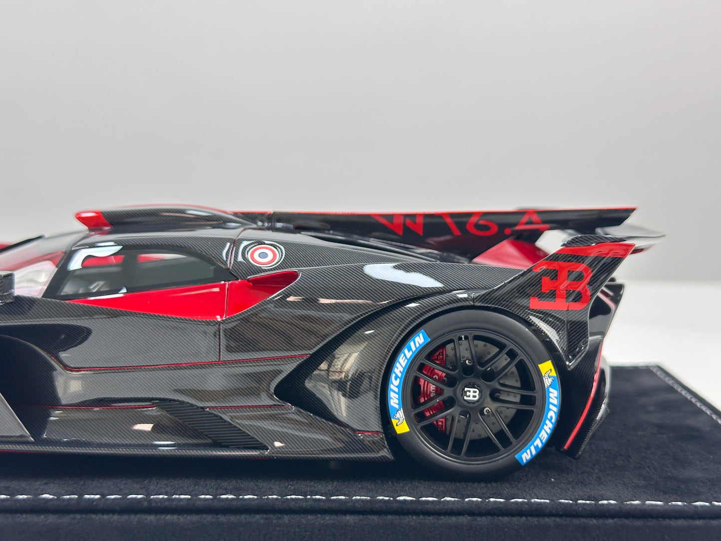 HH Model 1/18 Bugatti Bolide Metallic Red HH599