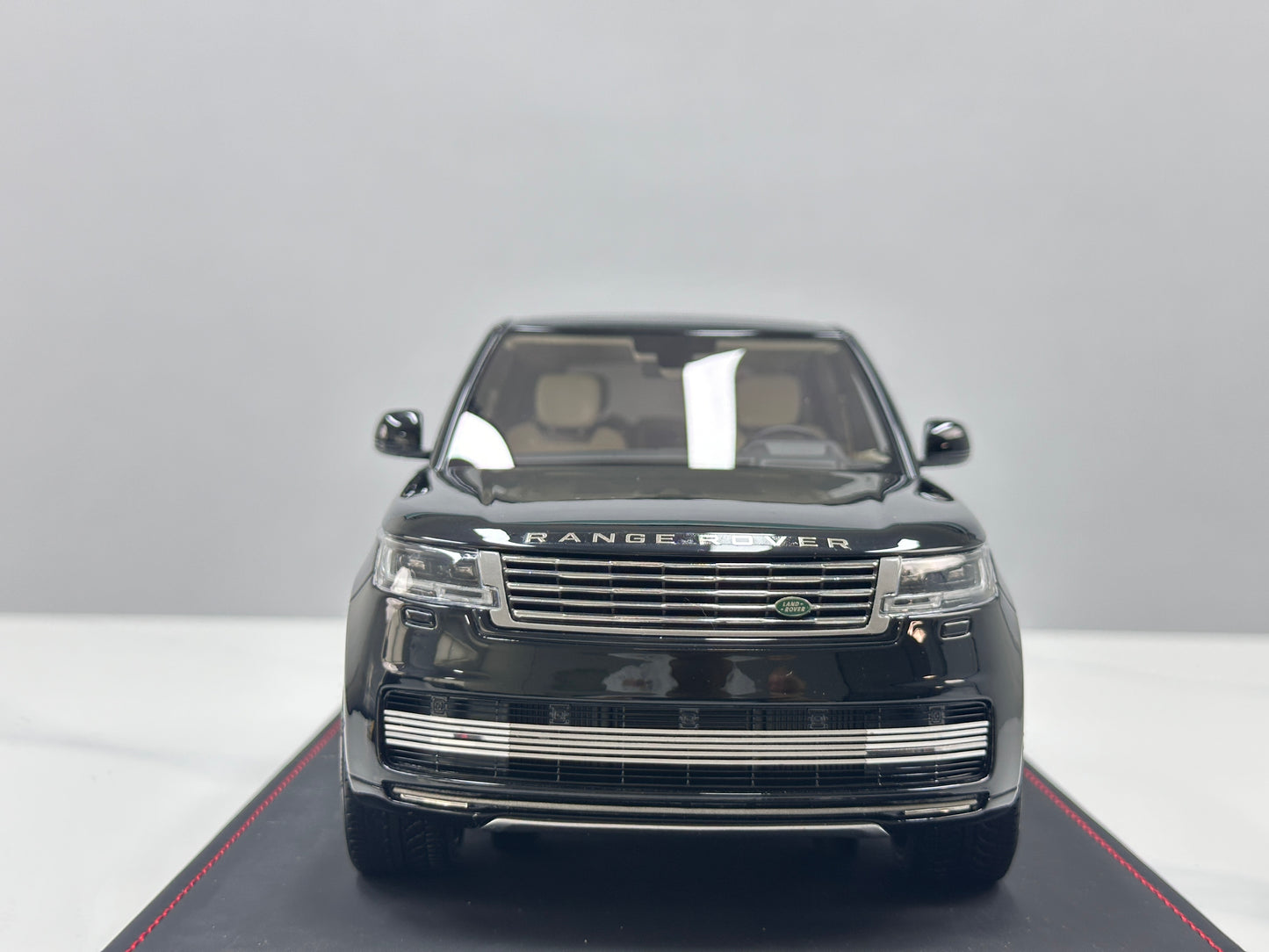 BBA MODEL 1/18 Land Rover Range Rover Autobiography Long Wheelbase Jet Black BBA069