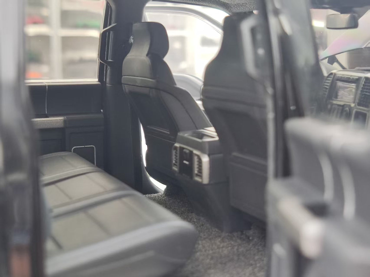 AUTO Art 1/18 Ford F-150 RAPTOR SUPERCREW 2019 Black 72947