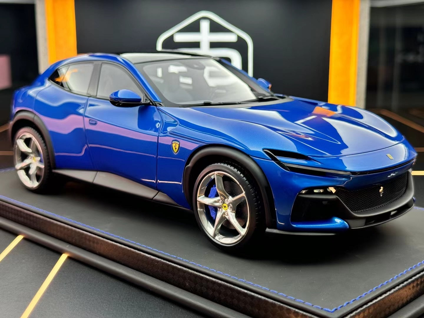 BBR 1:18 Ferrari Purosangue Blu Corsa 10/10 DDJ008