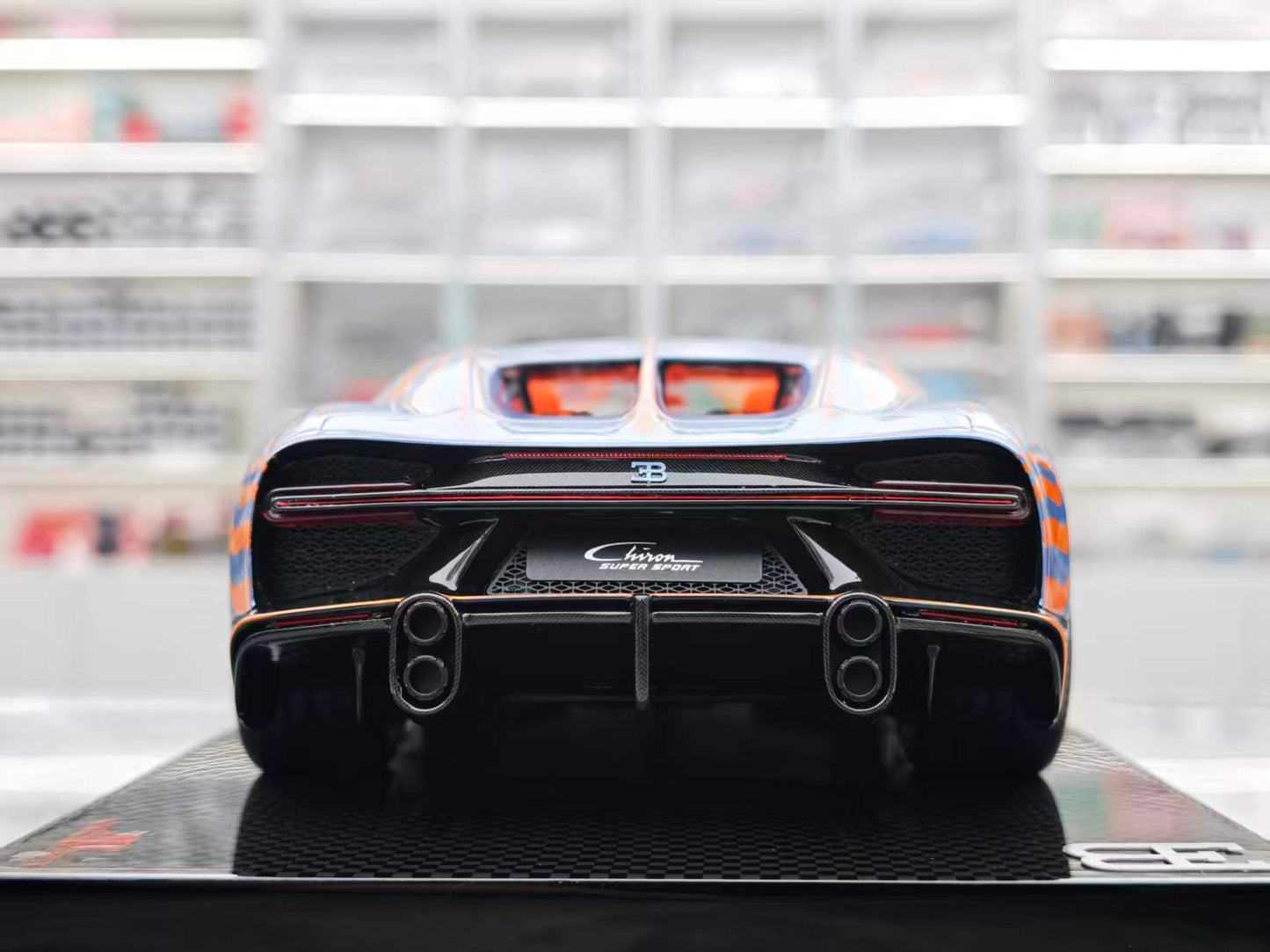 MR 1/18 Bugatti Chiron Super Sport, Silver Blue BUG012B