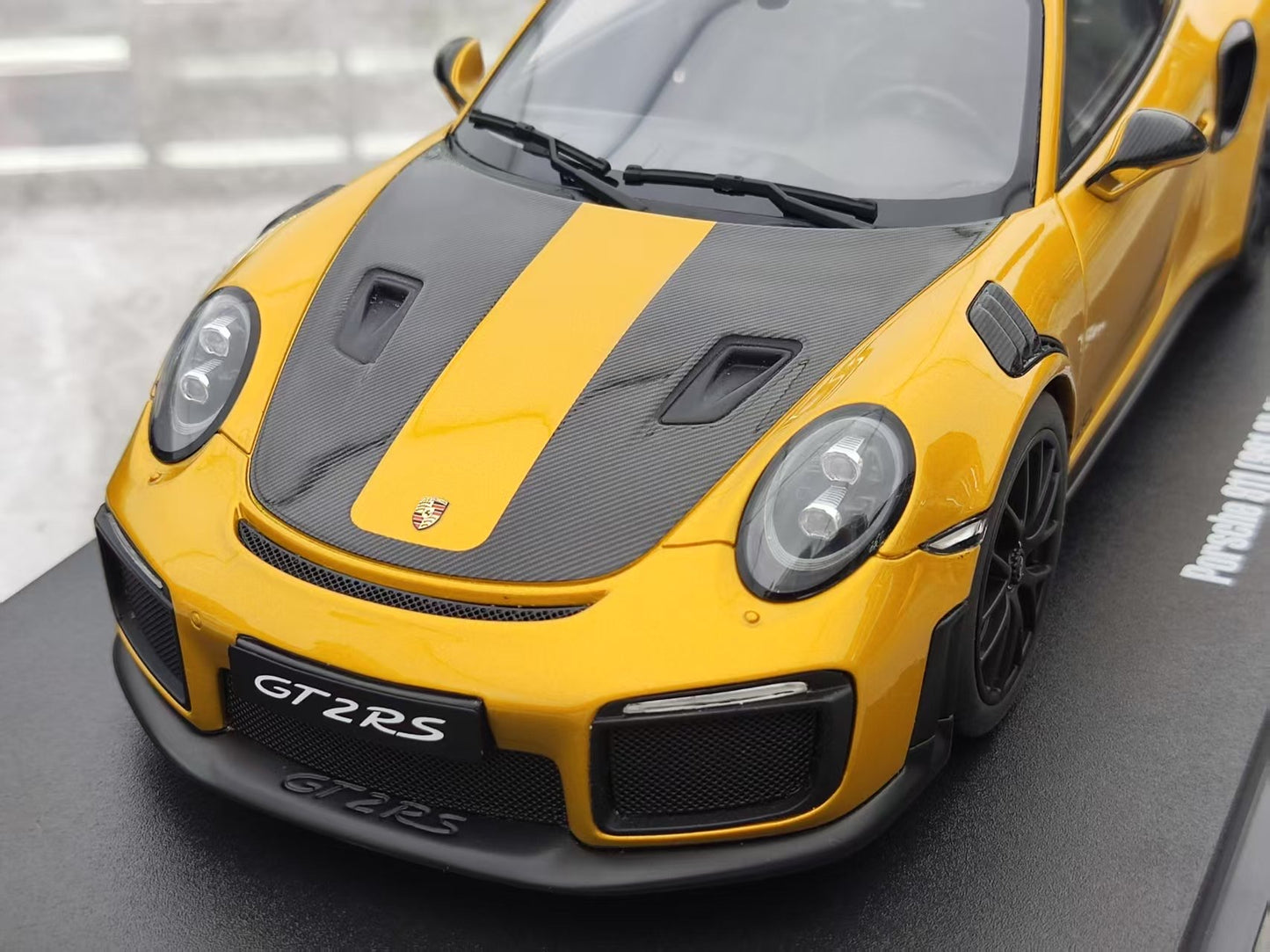 GT Spirit 1/18 Porsche 911 (991.2) GT2 RS Gold Resin Model Car CLDC041
