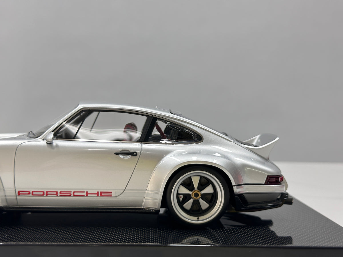 Dino Model 1/18 Porsche Singer DLS Silver DC007