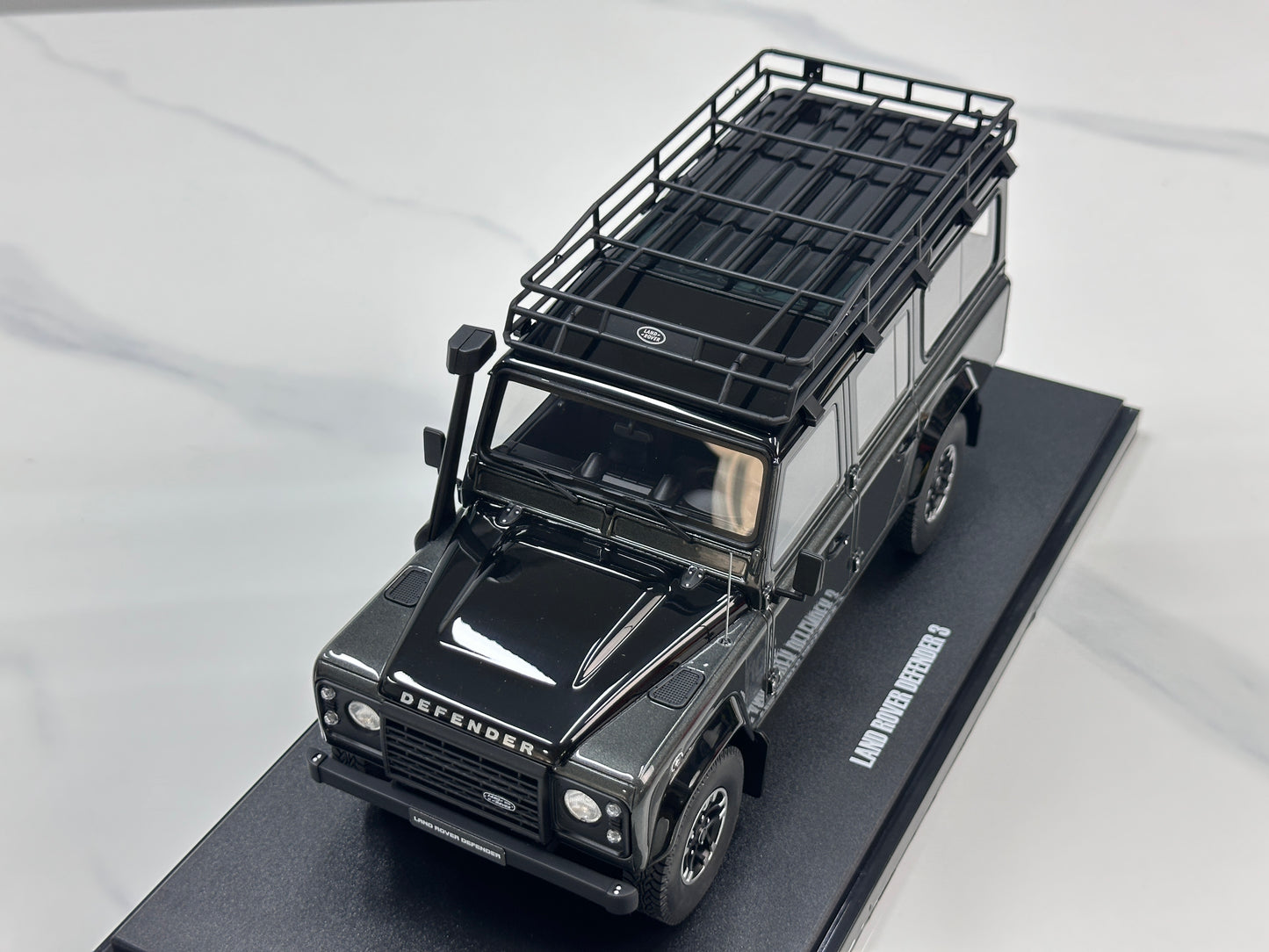 GT Spirit 1/18 Land Rover Defender 110 SW Adventure Edition - Grey (GT968)