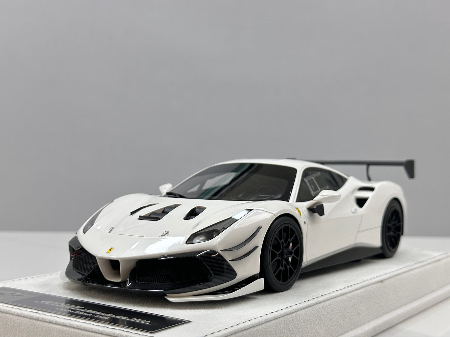 GH MODEL 1/18 Ferrari 488 Challenge Evo Pearl White GH021