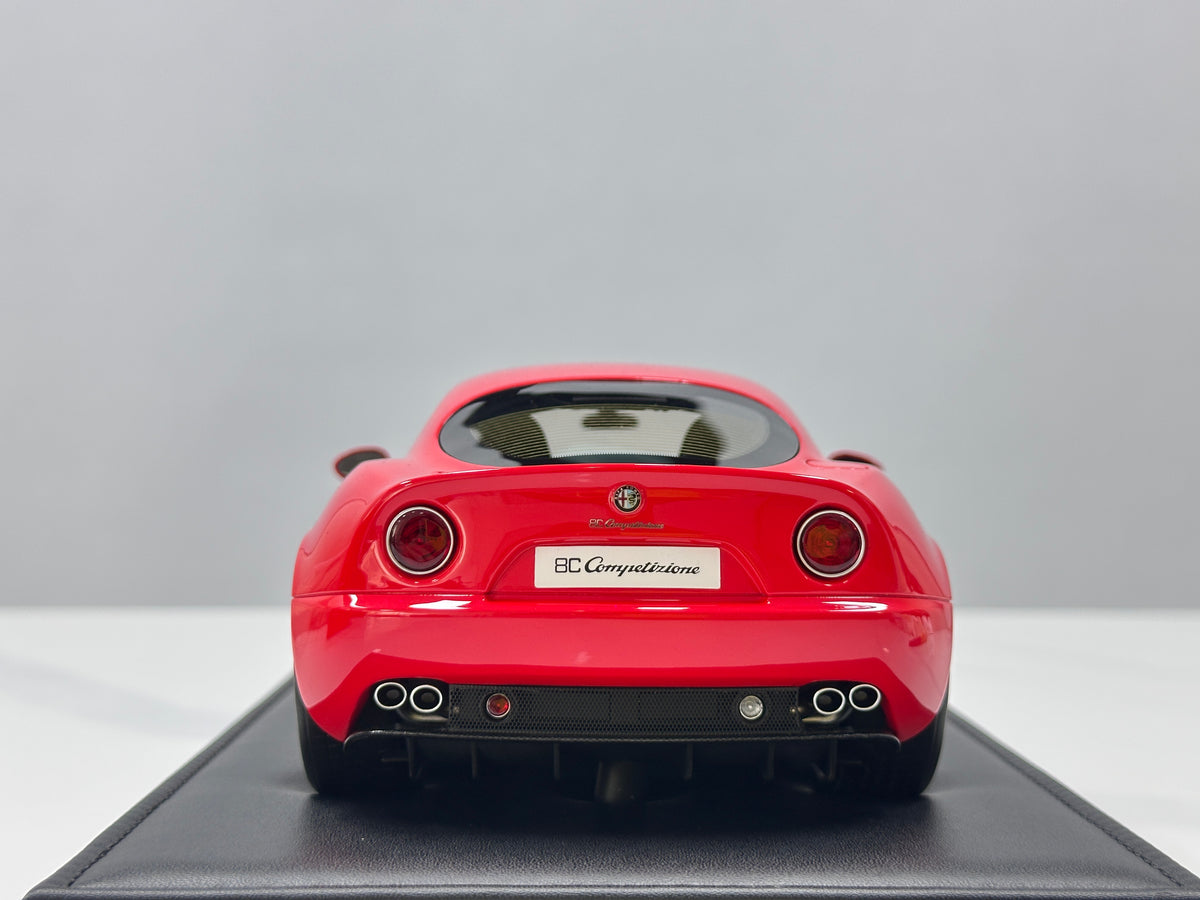 MOTORHELIX 1/18 Alfa Romeo 8C Competizione 2008 Alfa Red MH393