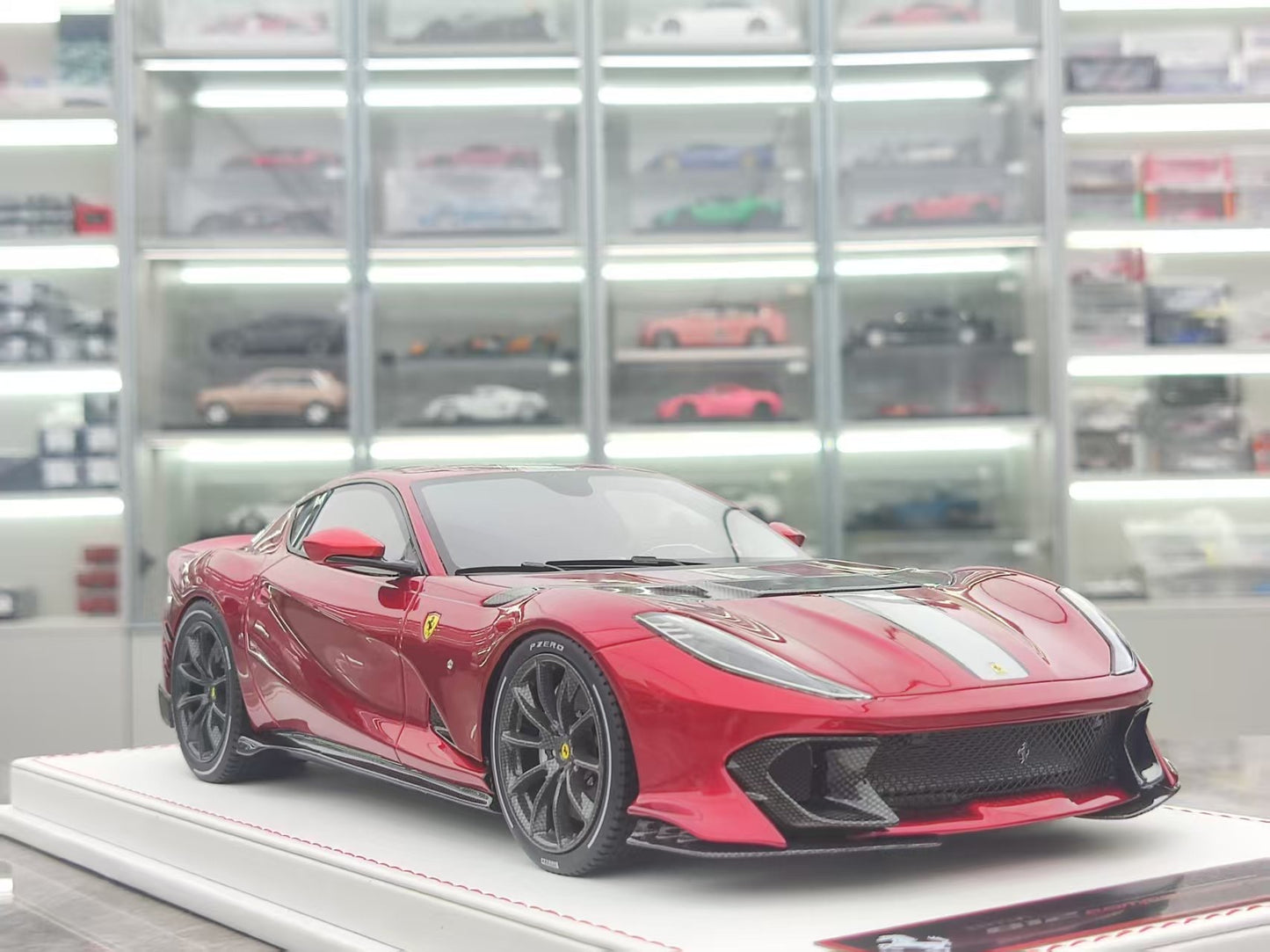 TE 1/18 Ferrari 812 Competizione Metallic Red Collectible Model JS-TE003