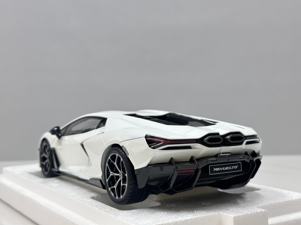 LCD 1/18 Lamborghini Revuelto – Die-cast Model with Fully Opening Parts – White (LCD18026-WH)