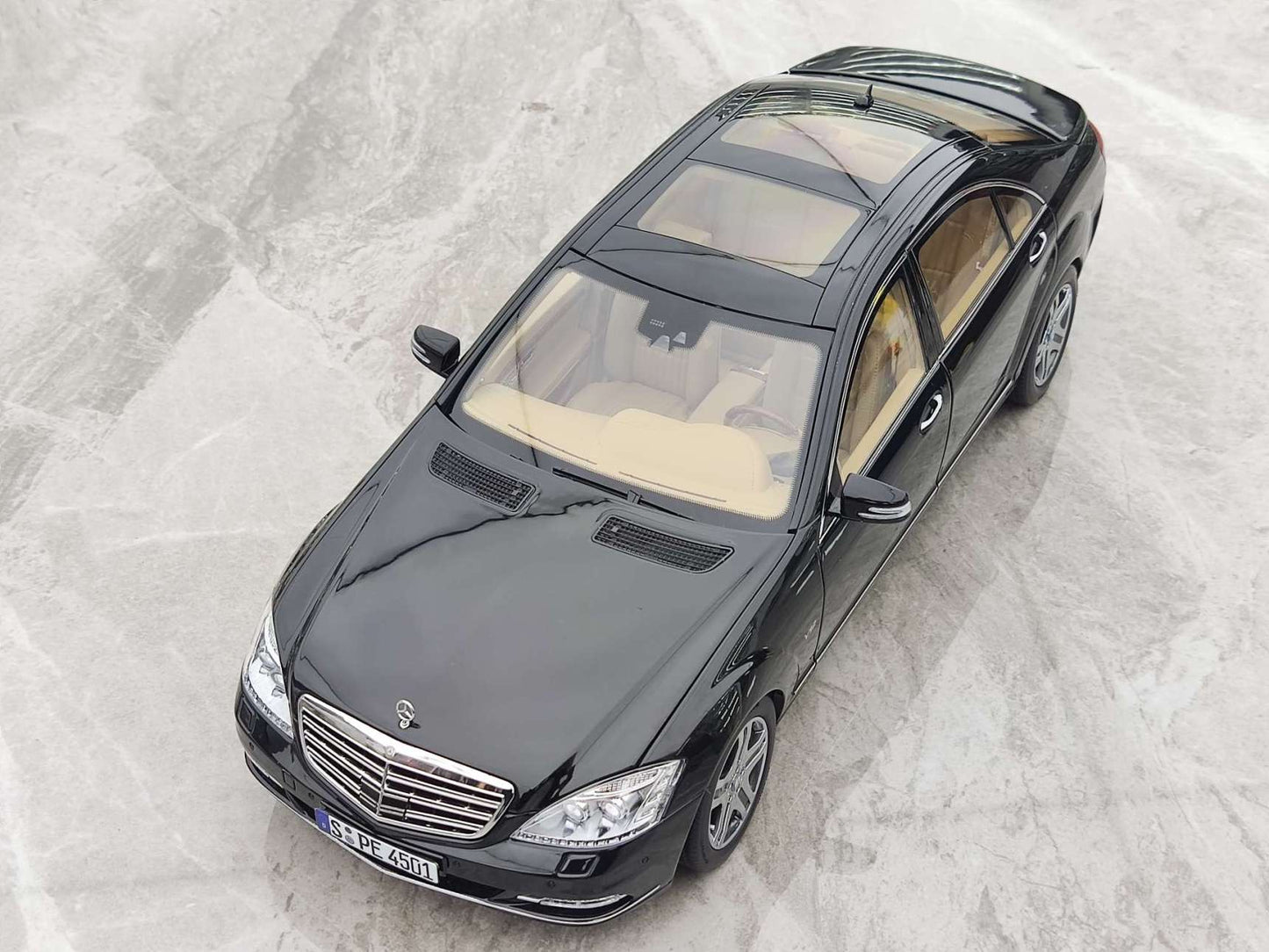 MOTORHELIX 1/18 Mercedes-Benz S-Class S600L (W221) Obsidian Black MH289