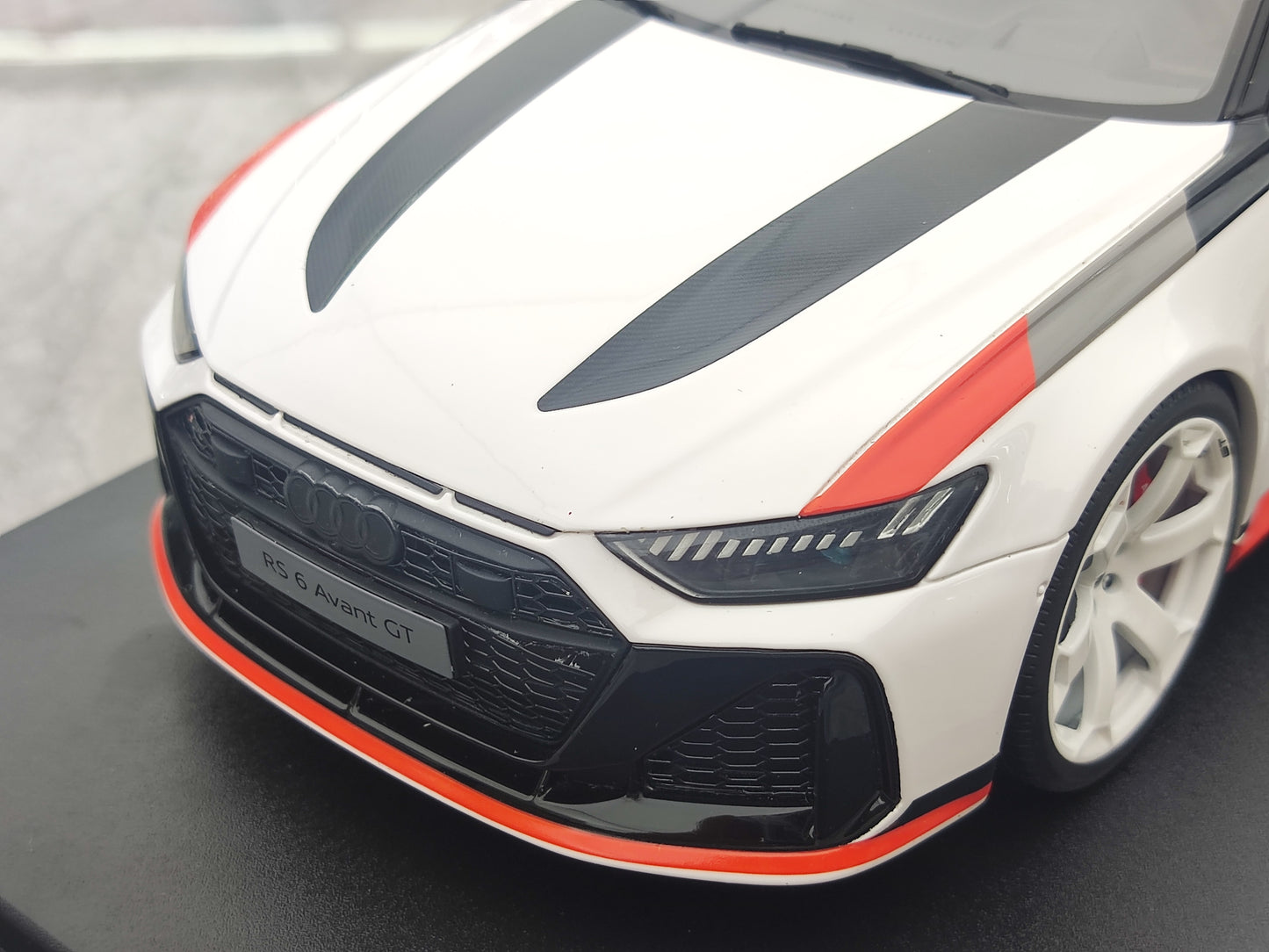 GT Spirit 1/18 Audi RS6 GT ARKONA White Simulation Model Car GT512