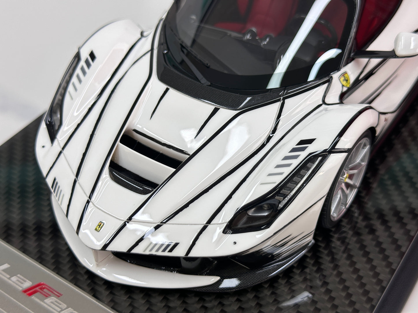 GAVIN + ZigzagYoungste 1:18 Ferrari LaFerrari — Anime-Themed Livery (GA005)