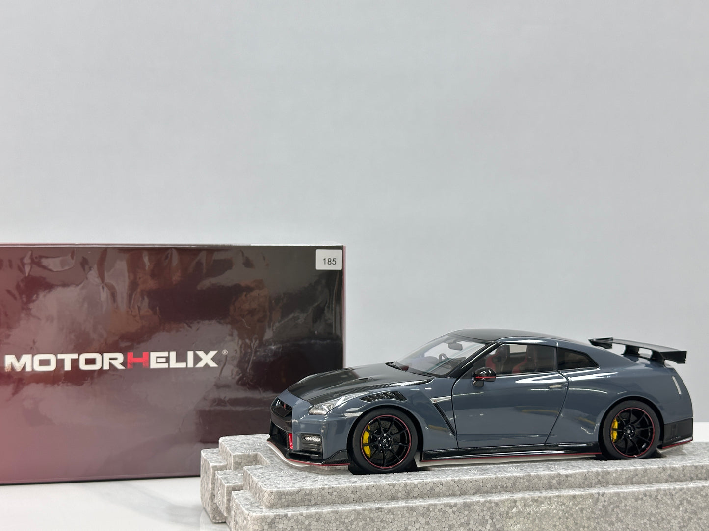 MOTORHELIX 1/18 Nissan GT-R NISMO (R35) Special Edition 2022 Stealth Grey MH369