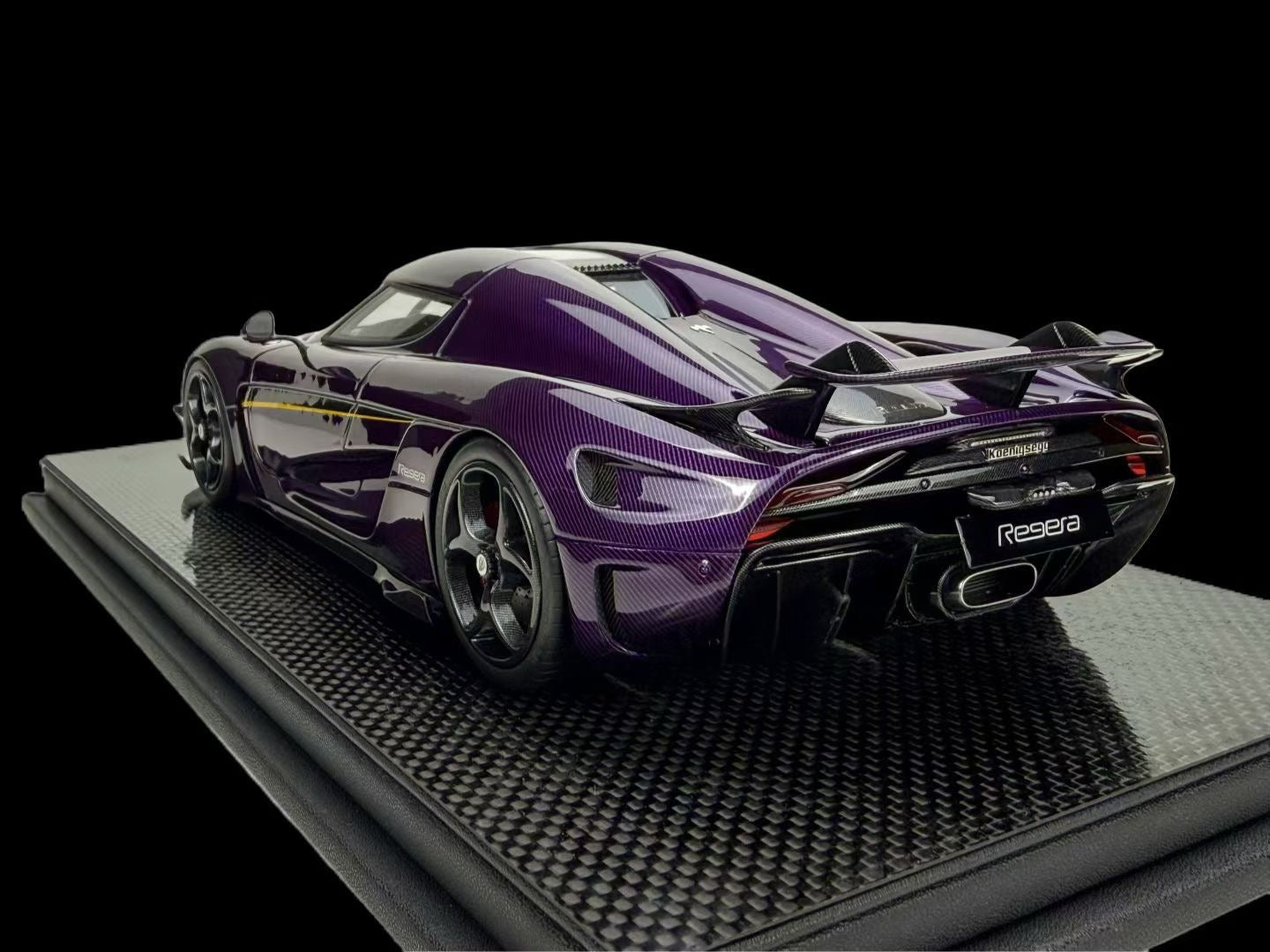 Frontiart 1/18 Koenigsegg Regera Carbon Purple