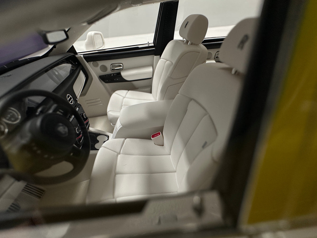 HH Model 1/18 Rolls-Royce Phantom Series II – Ivory White (HH735)