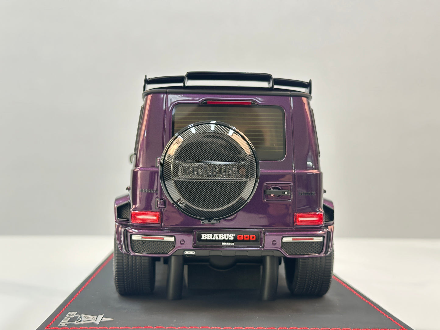 BBA MODEL 1/18 Brabus G800 Metallic Purple BBA081