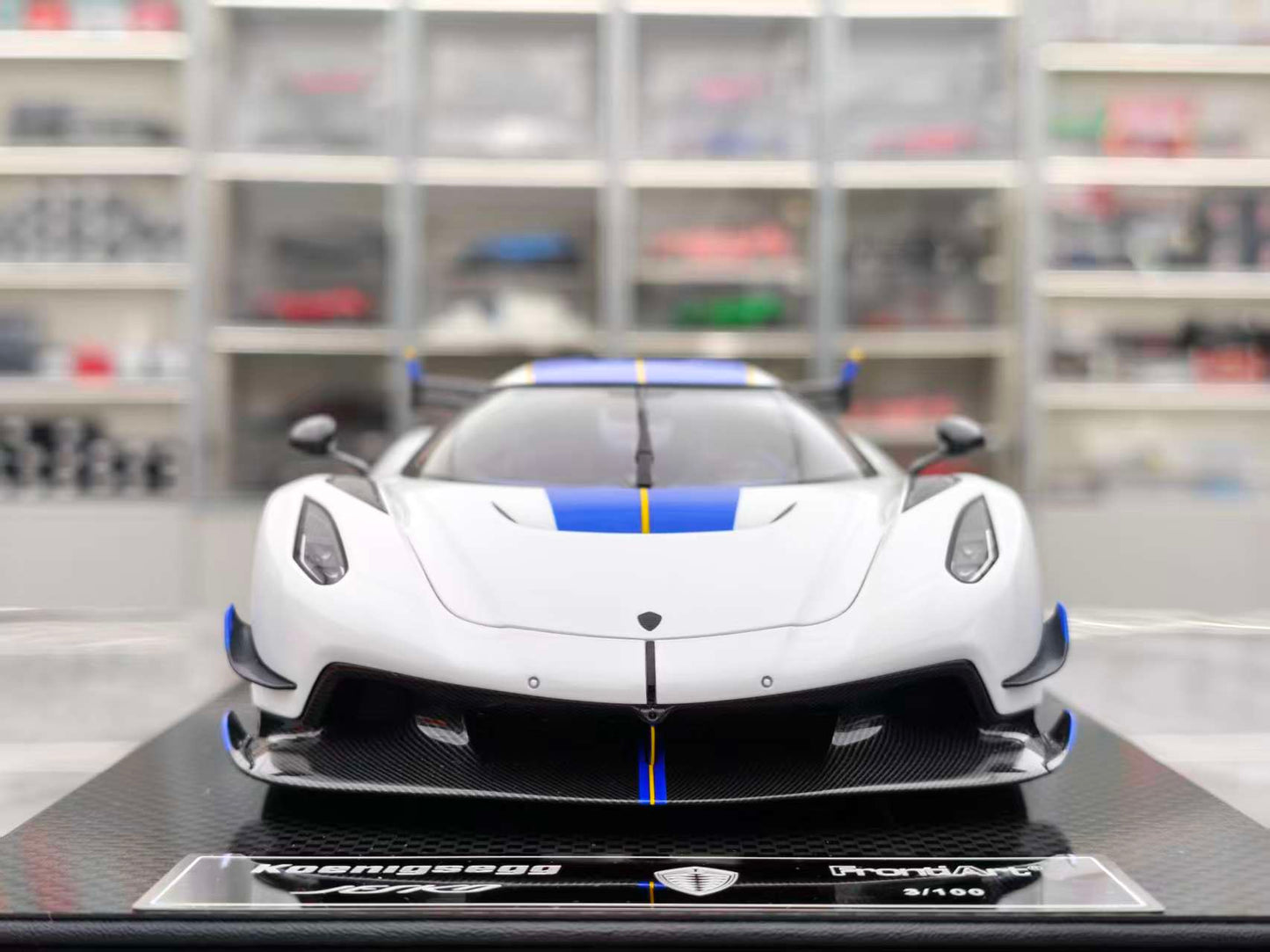 FRONTIART 1/18 Koenigsegg Jesko White FA177