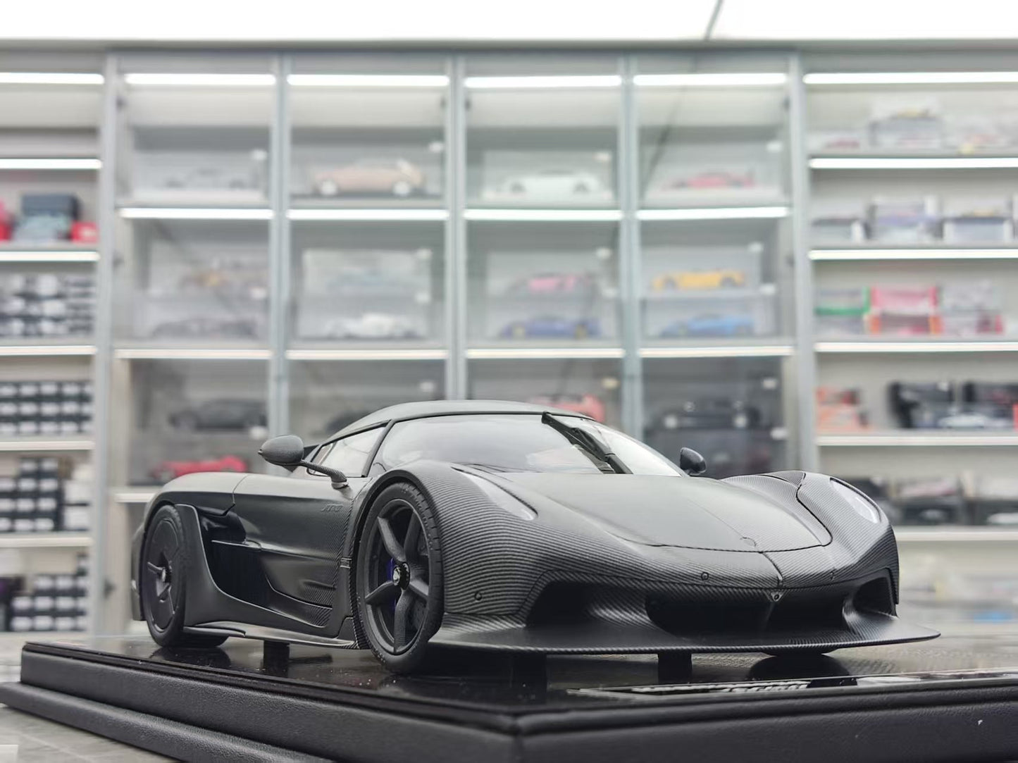 FRONTIART 1/18 Koenigsegg Jesko Absolut 7289 Bare Carbon FA185