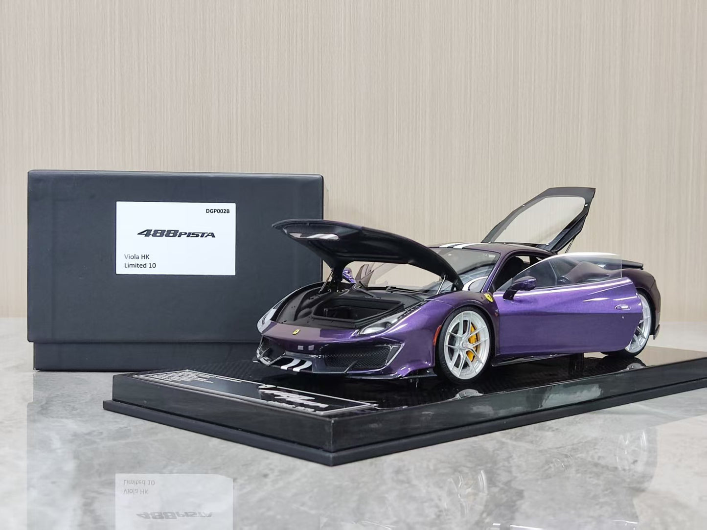 DM Pro 1/18 Ferrari 488 Pista – Purple (Black Base Version B) DGP002B