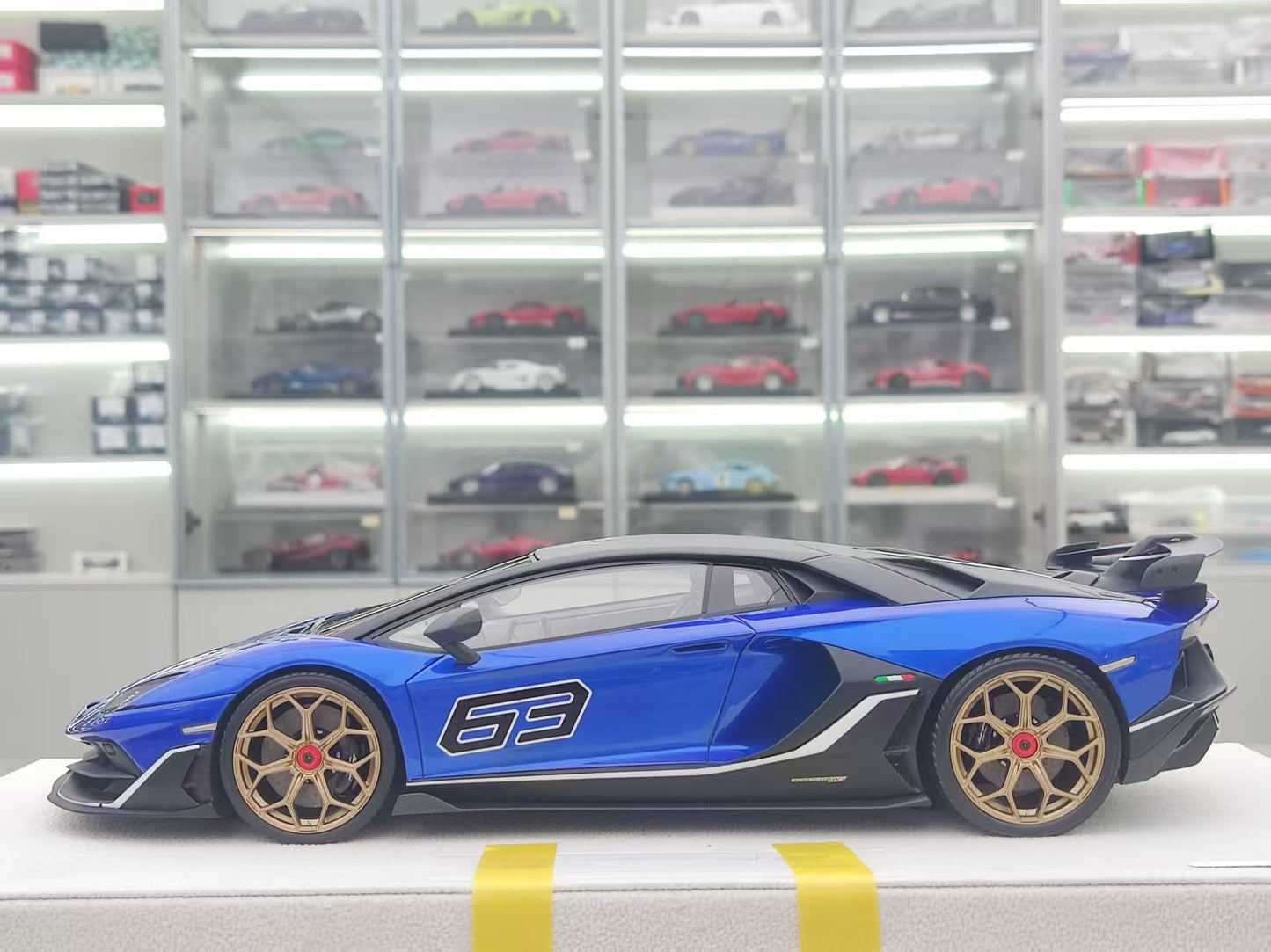 MAKEUP 1/18 Lamborghini SVJ 63 Blue Limited Edition Car Model EML027B