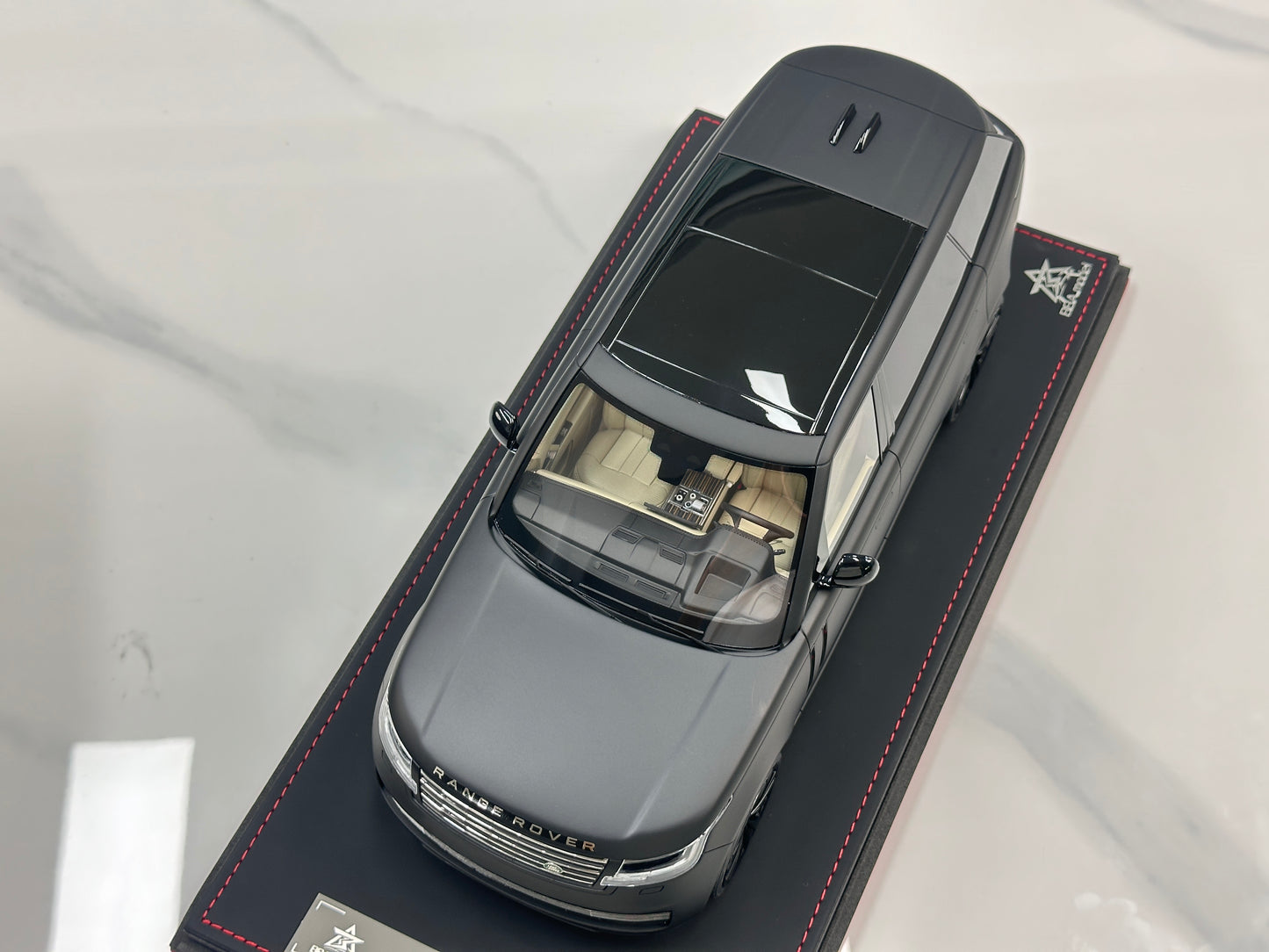 BBA Model 1:18 Land Rover Range Rover Autobiography — Matte Black (BBA068)