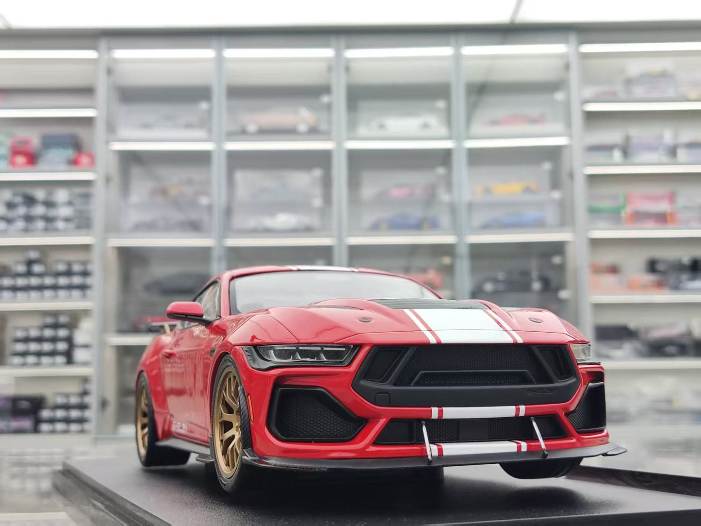 Solido 1/18 Ford Shelby Mustang Super Snake Race Red S1813801
