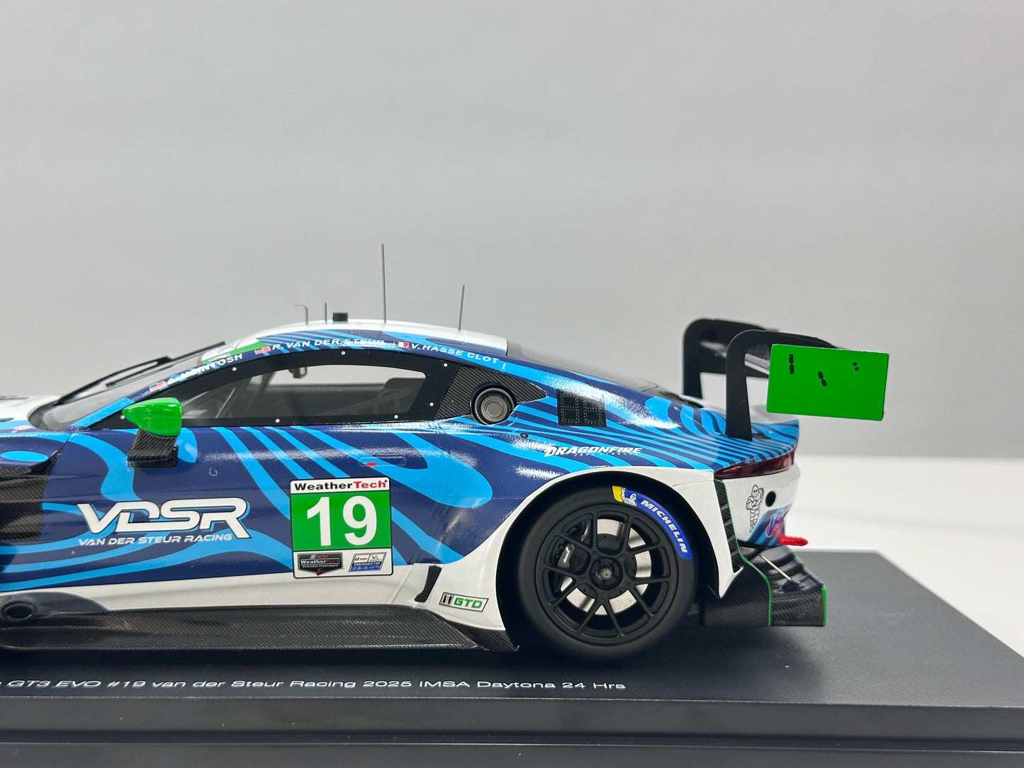 Topspeed 1/18 Aston Martin Vantage GT3 Evo – White & Blue Livery (TS0709)