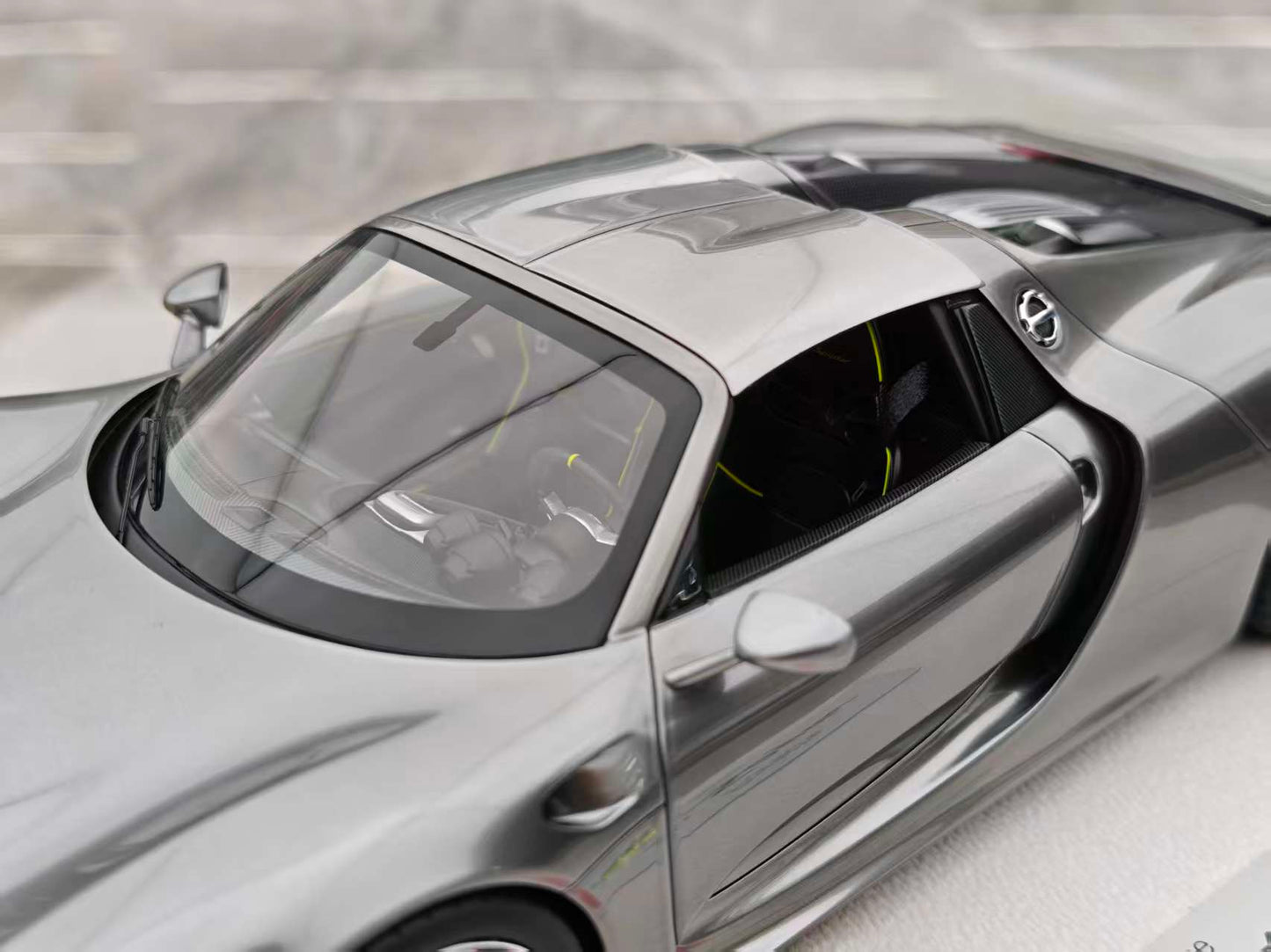 MAKEUP 1/18 Porsche 918 Spyder, Silver, EML045J