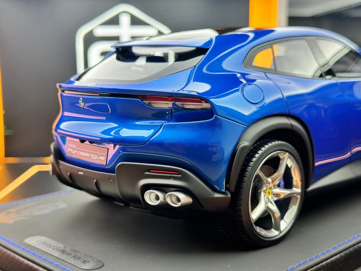 BBR 1:18 Ferrari Purosangue Blu Corsa 10/10 DDJ008