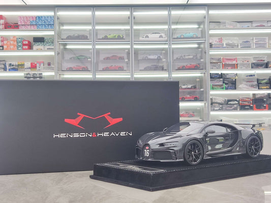 HH Model 1/18 Bugatti Chiron Pur Sport Black Carbon Fiber HH460