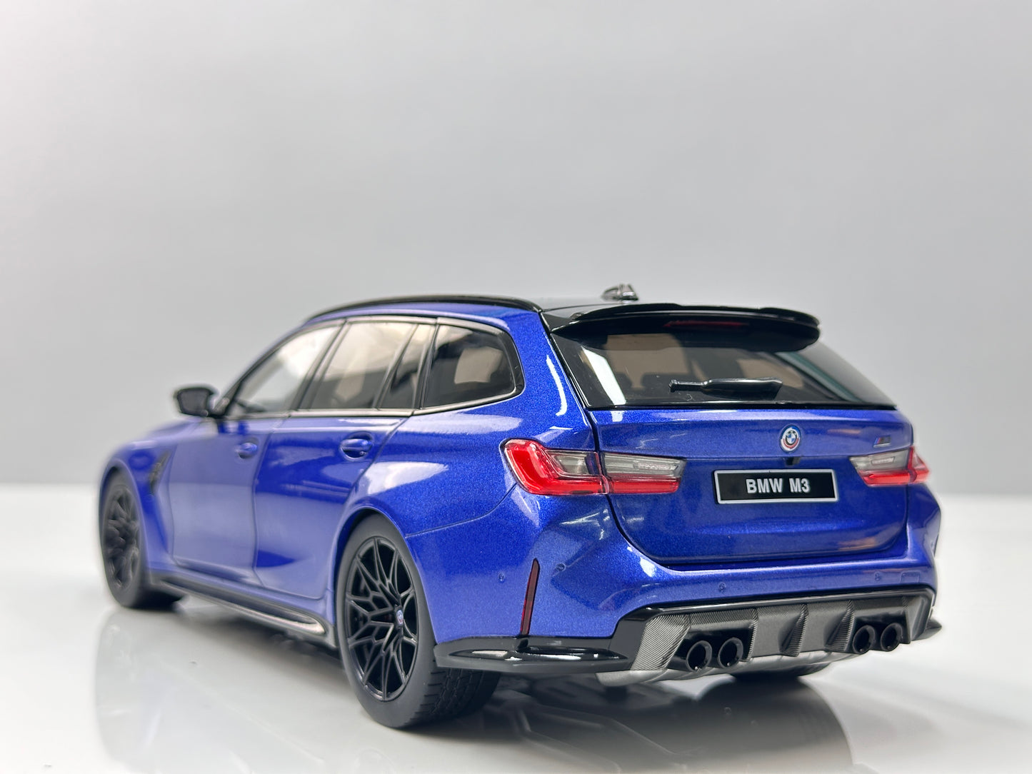 TSM MODEL 1/18 BMW M3 Touring M Portimao Blue TSM181029
