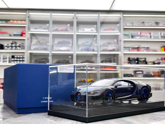 MR 1/18 Bugatti Chiron Super Sport Silver Blue BUG012C