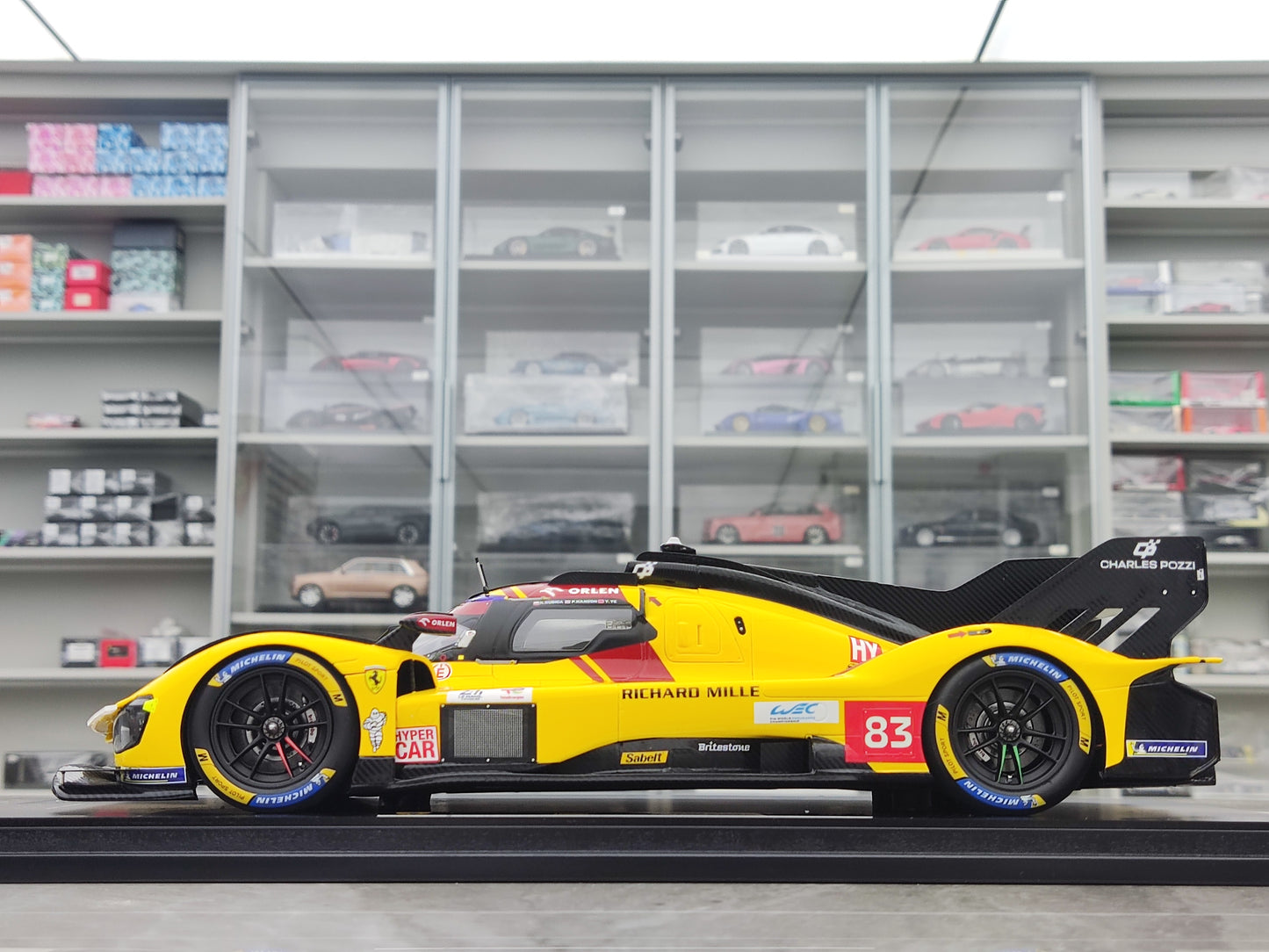 Looksmart 1/18 Ferrari 499P AF Corse Team 2025 Le Mans Hypercar Class Victory No. 83, Yellow LS18LM053