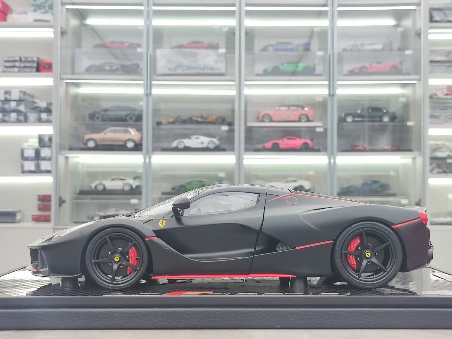 BBR 1/18 Ferrari LaFerrari Asolong Car Carbon Base Matte Black BBR182239A