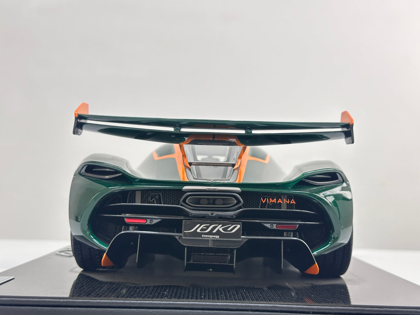 FRONTIART 1/12 Koenigsegg Jesko Carbon Emerald Green (FA190)
