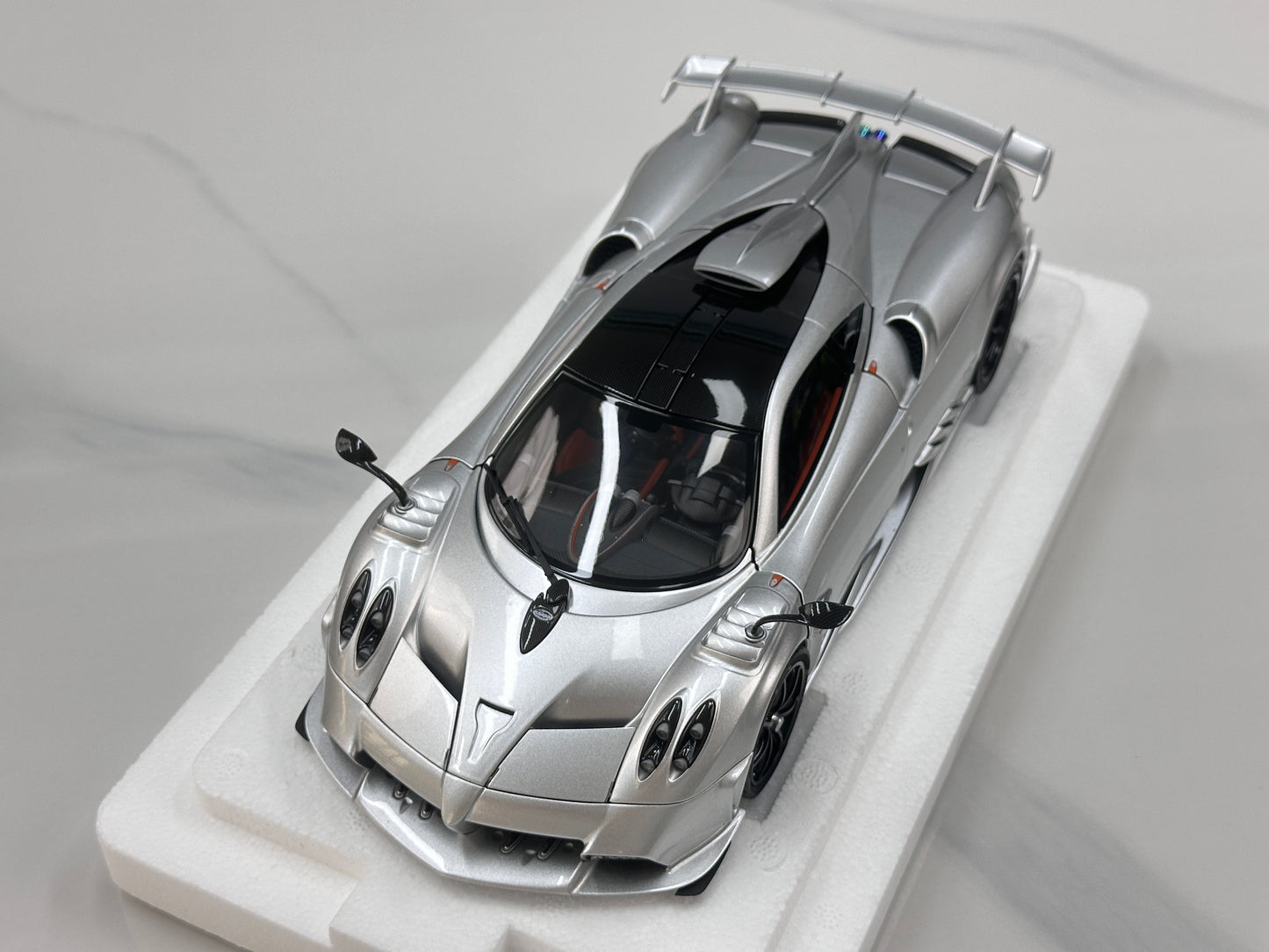 LCD 1/18 Pagani Imola Silver (LCD125)