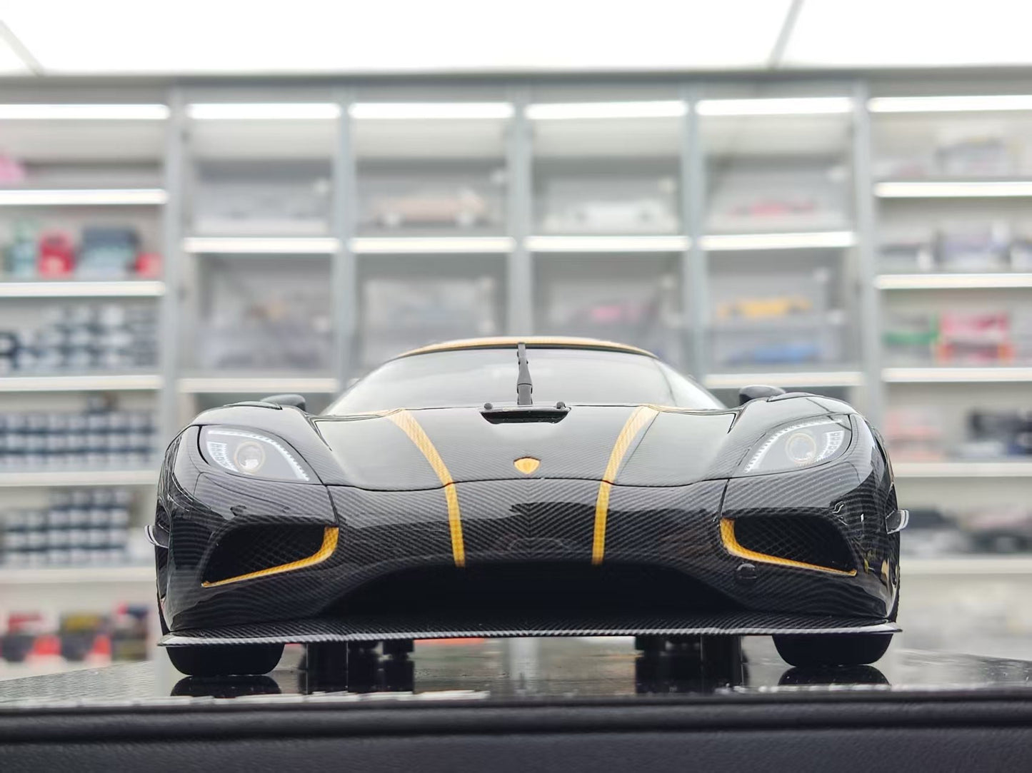 FRONTIART 1/18 Koenigsegg Agera S Hundra 7100 Carbon Gold Resin Full Opening FA187