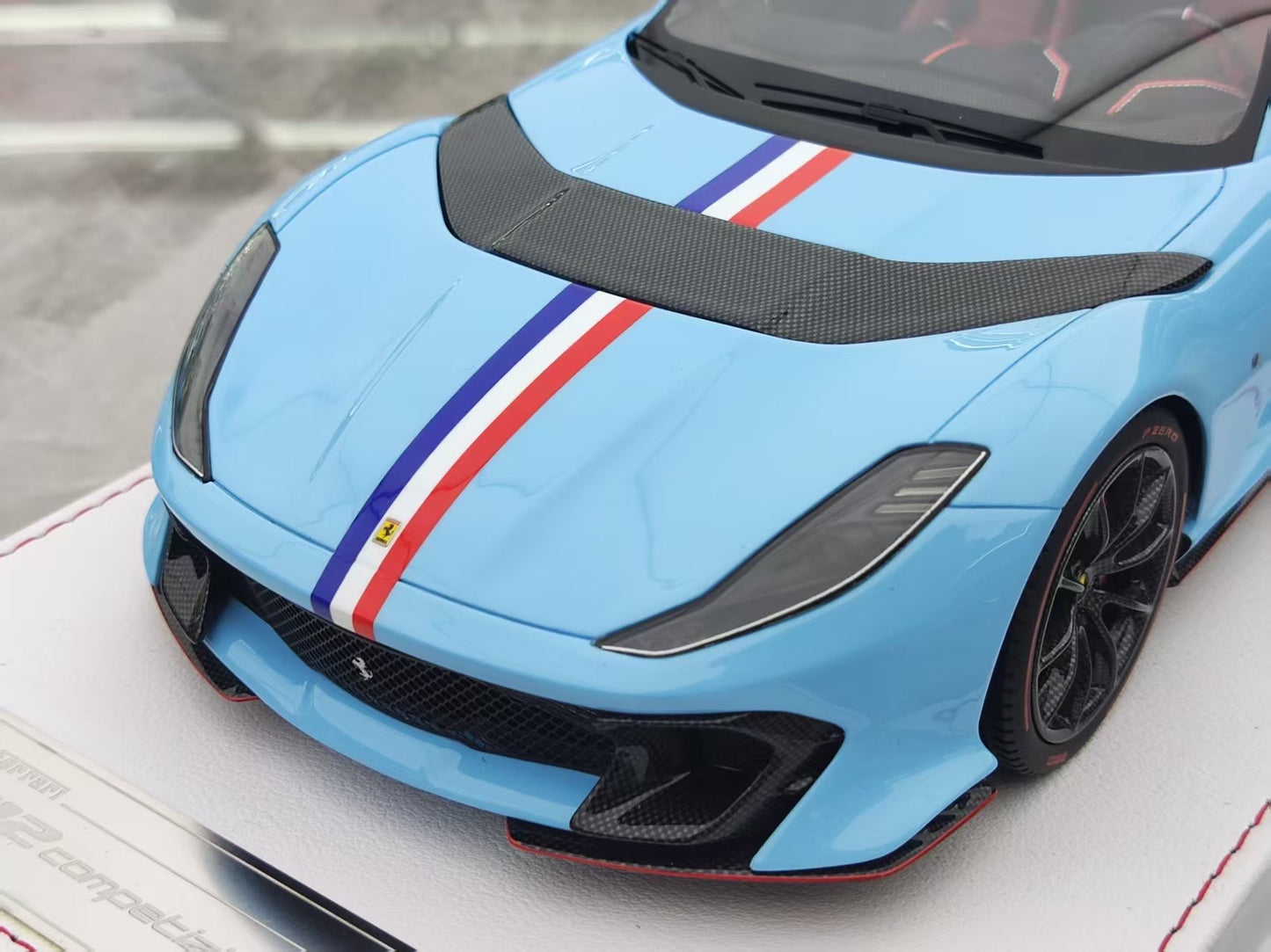 GL 1/18 Ferrari 812 Competizione Resin Model JS-GL027