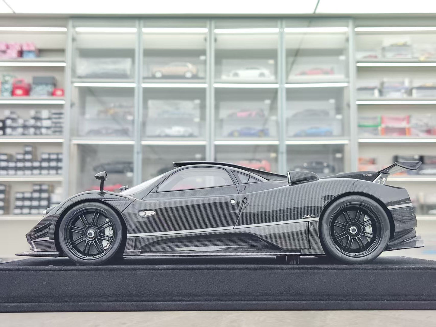 HH Model 1/18 Pagani Zonda Specials 760 RS HH555