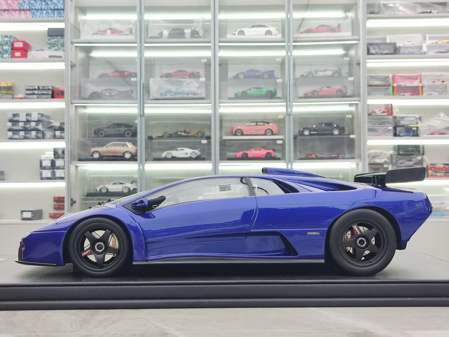 GL 1/12 Lamborghini Diablo GTR Blue JS-GL005