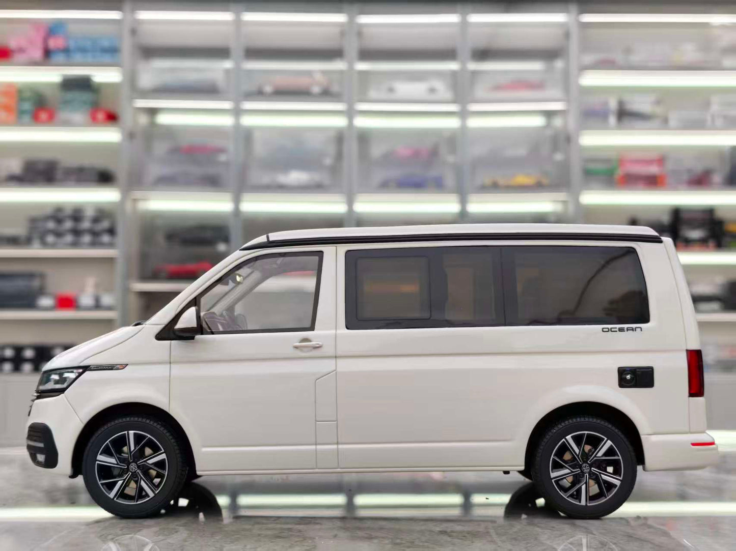 OttO 1/18 VOLKSWAGEN T6.1 CALIFORNIA OCEA OT488