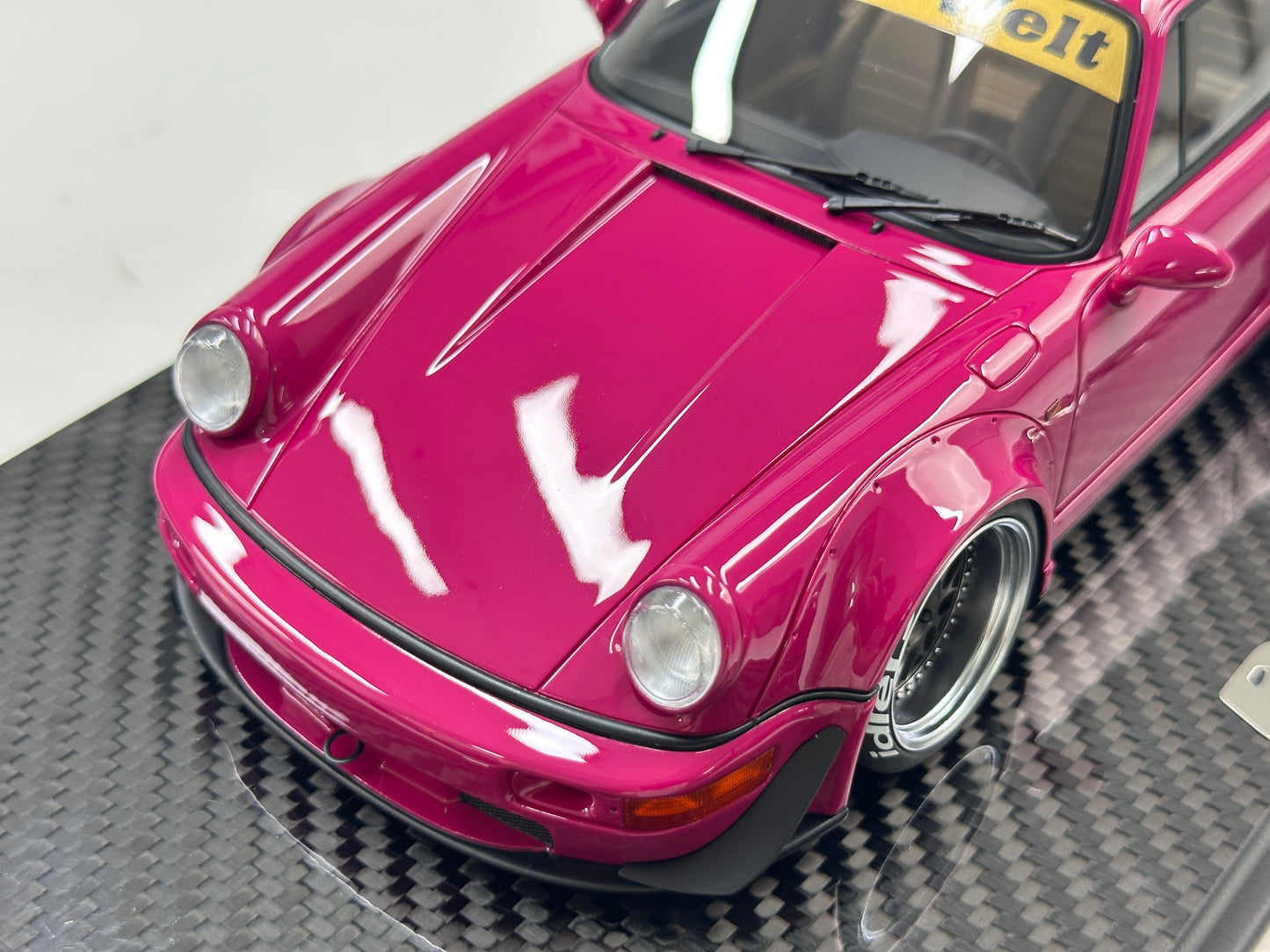 TGM Model 1/18 Porsche RWB 964 – Rose Pink (TGM007)