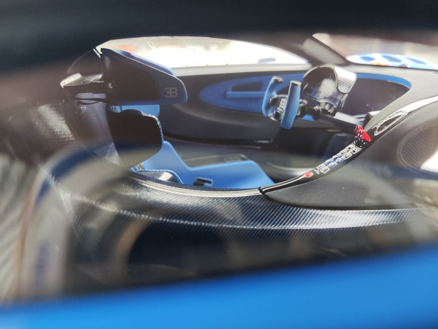 RUNNER 1/12 Bugatti Vision Gran Turismo Blue RNR021