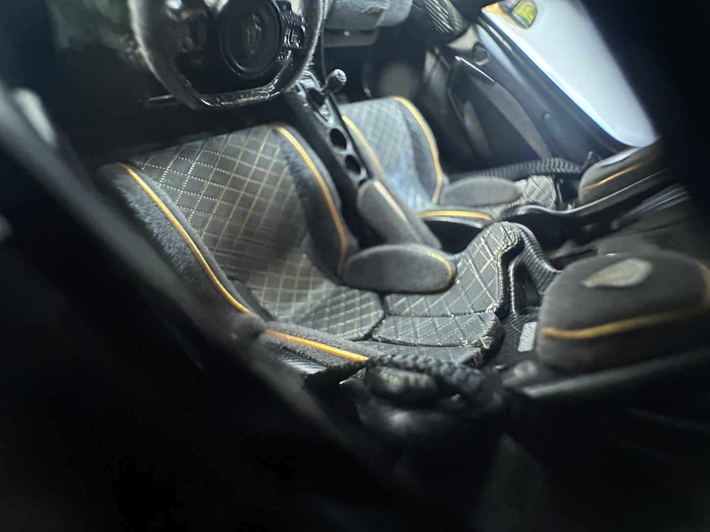 FRONTIART 1/18 Koenigsegg Jesko Carbon Gold FA197